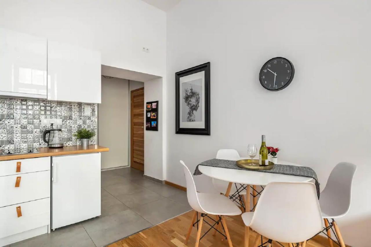 Discover Krakow Apartments - 5 Borowickiej St - Studio Next To Opera And Unity Centre Краків Екстер'єр фото