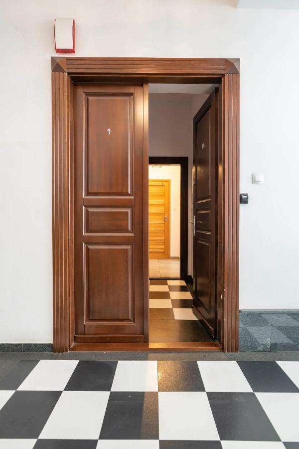 Discover Krakow Apartments - 5 Borowickiej St - Studio Next To Opera And Unity Centre Краків Екстер'єр фото